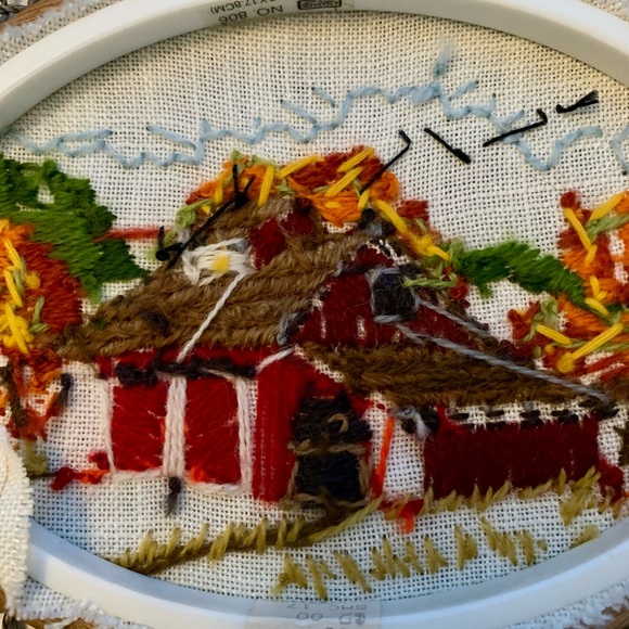 Vintage Framed Rustic Farnhouse Barn Crewel Embroidery Art Piece - Picture 4 of 6